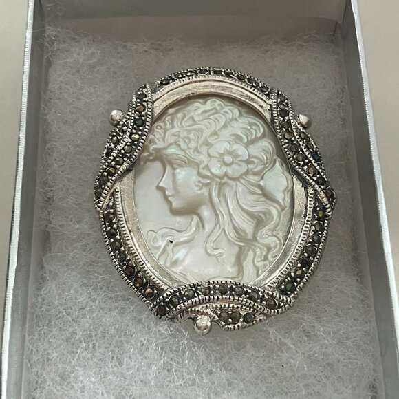 Mother of pearls & Marcasite Cameo brooch 925 Sterling Silver - Picture 10 of 10